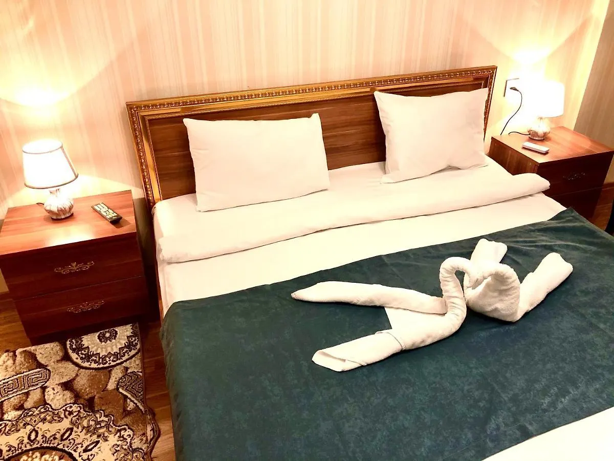 Happy Inn Baku Hotel